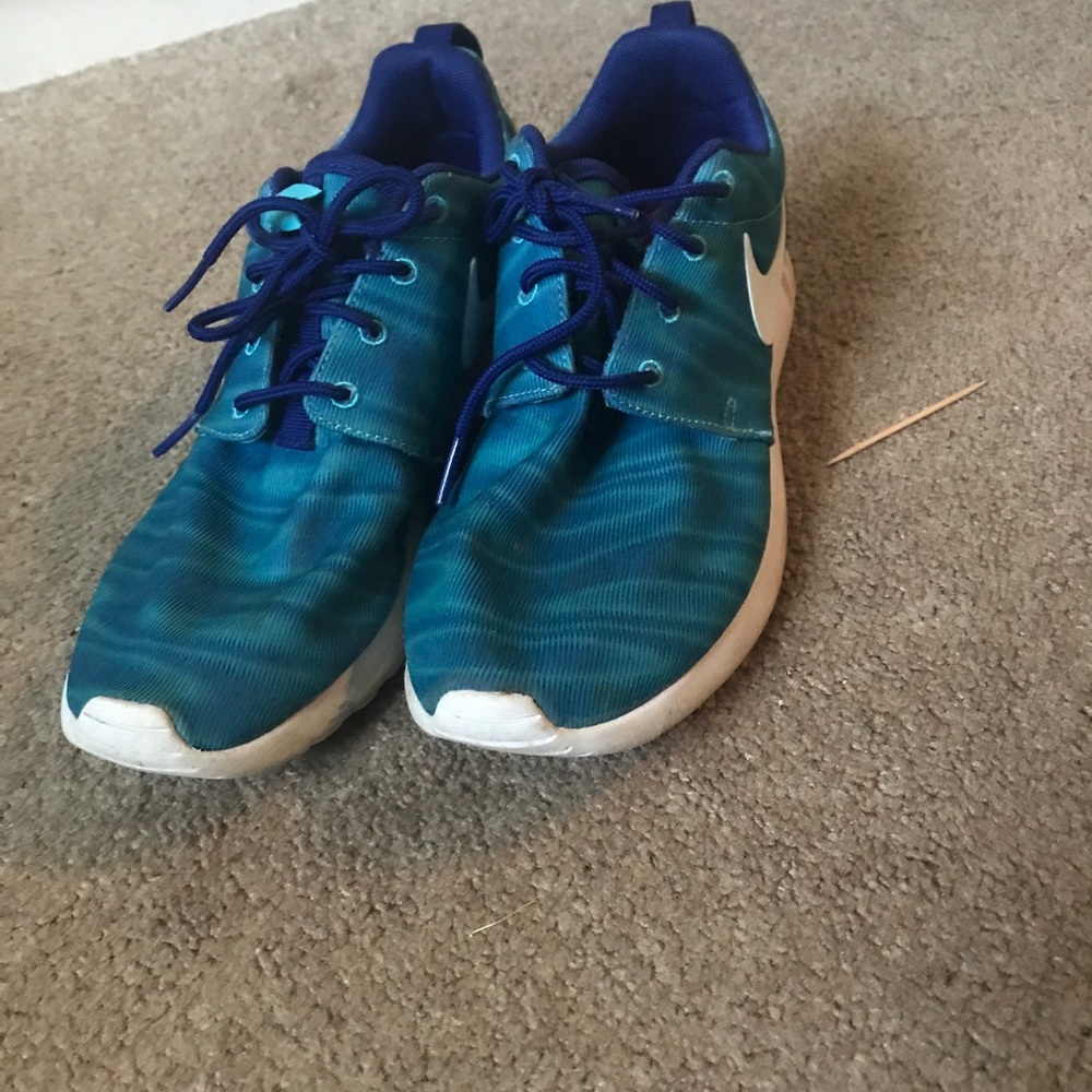 Nike Roche size 5